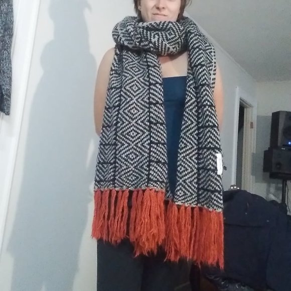 Amazing warm scarf - Picture 1 of 1